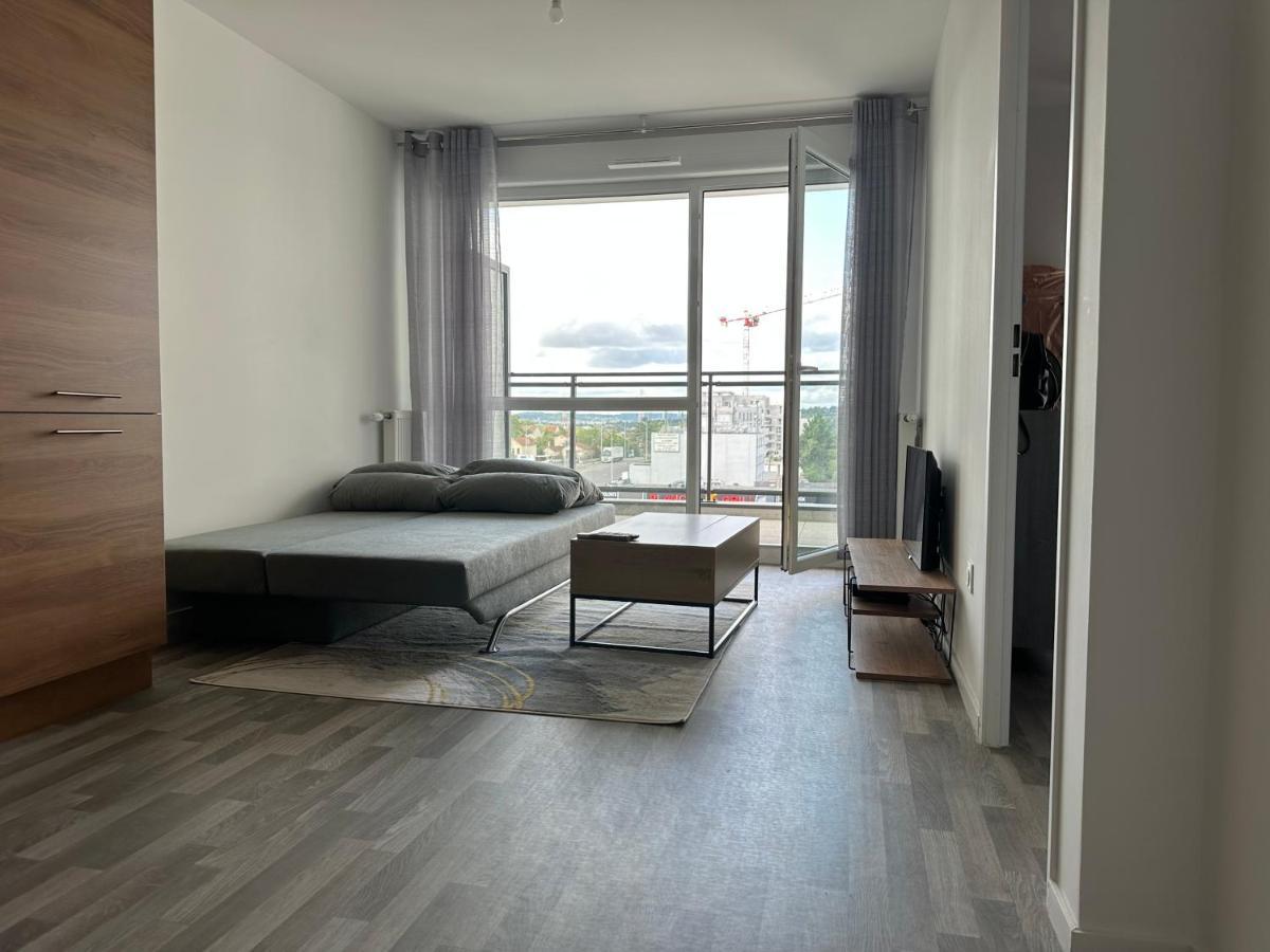 Agreable 2 Pieces Avec Balcon Et Parking Transports By Immo Kit Bnb Sarcelles Exterior foto